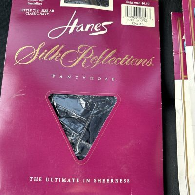 VTG Hanes Silk Reflections Pantyhose Control Top Sandalfoot AB 714 Navy (G3)