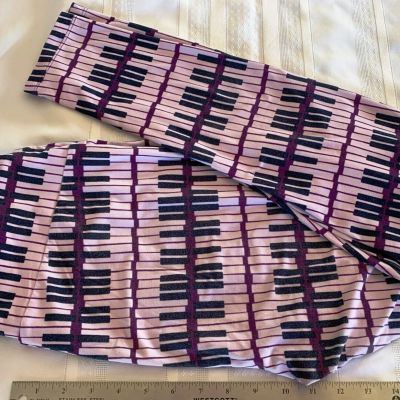 LuLaROE Women’s Tall & Curvy Leggings Yoga Pants Size TC Very Soft Very Flexible