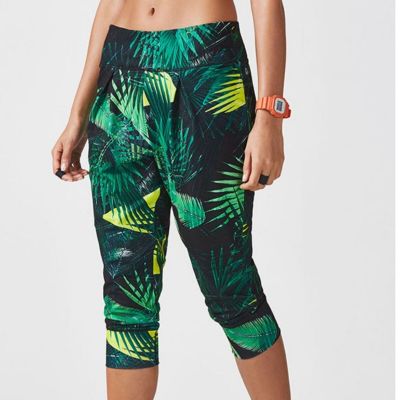 Fabletics Yogi Capri Green Tropical Rainforest Print Yoga Leggings Sz M FLAWED