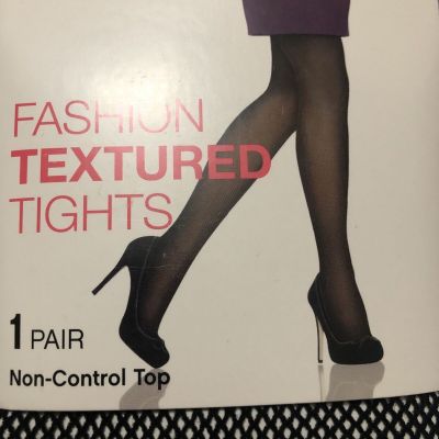 Hanes Fashion Textured Tights Classic Black Fish Net  Size M/L Non control Top