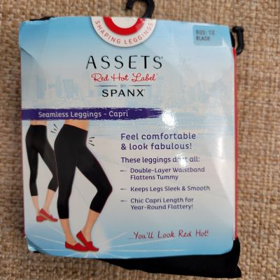 Spanx Assets Seemless Capri Shaping Leggings Black Size 1X 18 20