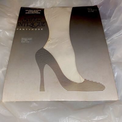 Sheer Intrigue Panty Hose Fashion Size Q White Nylon Queen SZ New Vintage