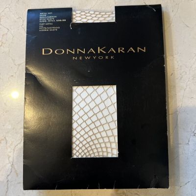 Donna Karan New York Fishnet Pantyhose Nude Small/Medium Style OA272