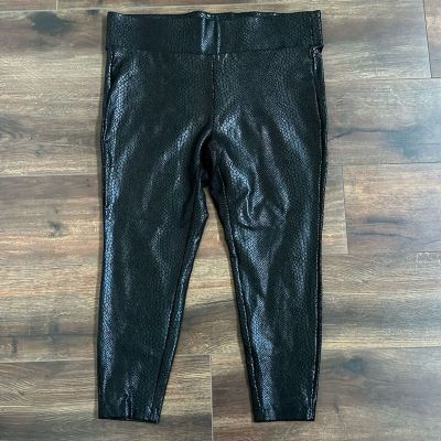 Torrid Size 2 Faux Vegan Leather Snake Print Pants Pixie Leggings