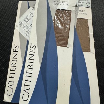 Catherine's Plus size B Pantyhose daysheer  215-265lbs NEW 3 packs color Beige