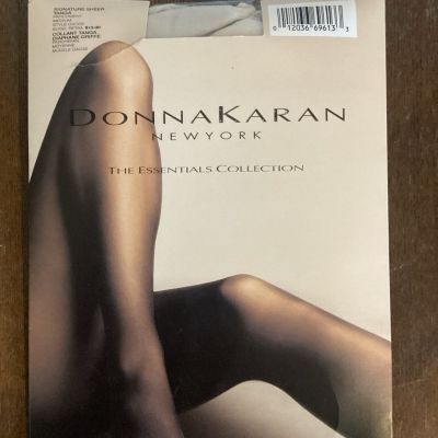 Vintage Donna Karan Signature Sheer Tanga Parchment Medium Pantyhose Style OAO32