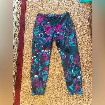 Abstract workout leggings