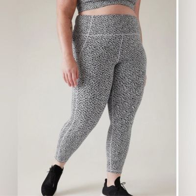 Athleta Leggings Women’s 2X Ultimate stash ii textured 7/8 side pocket graphic