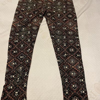 LuLaRoe TC2 skull and crossbones leggings