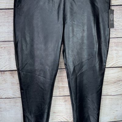 NEW! Vince Camuto Women's L Black Shiny Faux Leather Leggings Fleece Lined EUC