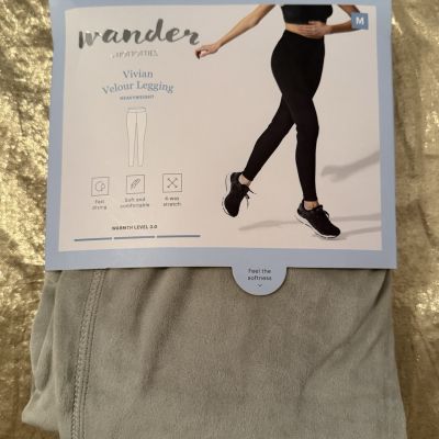 NWT Wander by Hottotties Vivian Velour Heavyweight Leggings Seagrass Size Medium