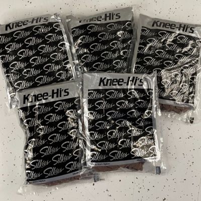 NEW SILKIES Knee Hi’s Highs 5 Packages Beige Honey 001002 Pantyhose Hose