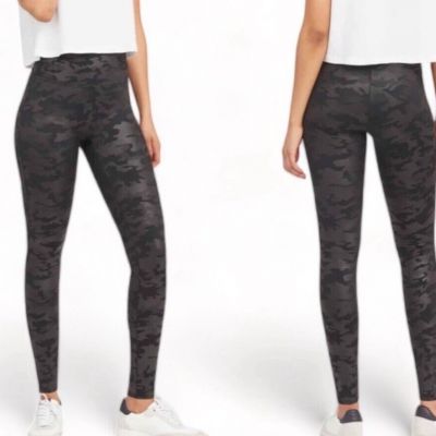 SPANX Leggings Faux Leather Matte Black Camo $98 Women's Small/Petite