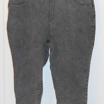 WOMEN'S TERRA & SKY BLACK ACID WASH CAPRI JEGGINGS - SIZE 3XLARGE (24W-26W) PLUS