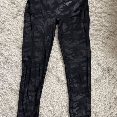 Spanx Faux Leather Black Camo Leggings EUC worn EUC M