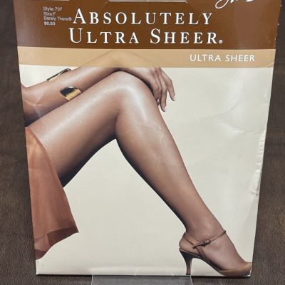 New NOS Hanes Absolutely Ultra Sheer Control Top Sandalfoot Pantyhose Sz F