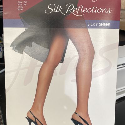 Hanes Silk Reflections SILKY SHEER Size AB - White Control Top Pantyhose