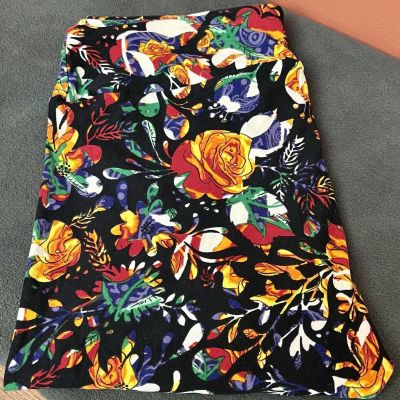 LuLaRoe Roses Floral Women's Leggings Size TC Red, Orange, Yellow On Black NWOT