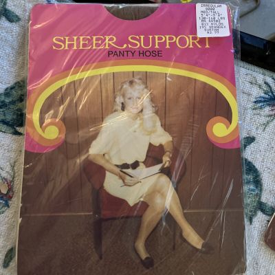 Vtg Seamless Sheer Support Suntan MED/TALL NEW OLD STOCK