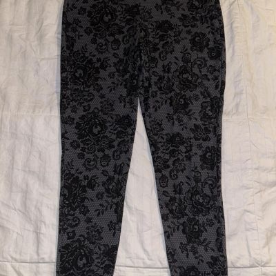 Torrid Leggings Black Rose Sz 1 NWOT