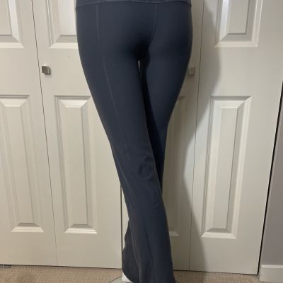 Women’s????Lululemon 2 Groove Yoga Flare Pant Reversible Luon 33” - Coal Grey