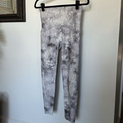 SPANXshape Booty Boost 7/8 Leggings Spanx workout Medium In White/Grey Marble