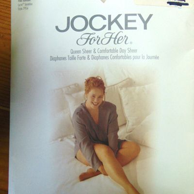 JOCKEY For Her Queen Sheer & Comfortable Control Top Pantyhose Antique White New