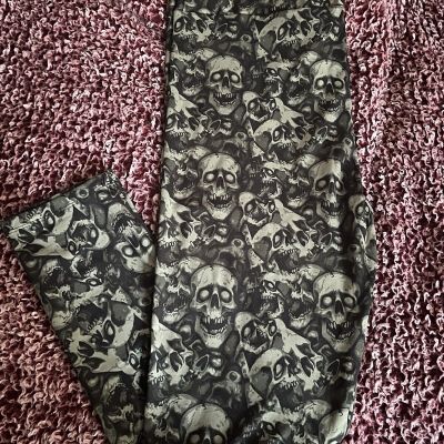 NEW TC2 Gray Skulls Leggings Buttery Soft Yoga Waistband Pants Women Size 20-28