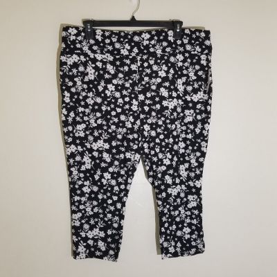 Terra & Sky Women Plus Floral Printed Capri Leggings Size 3X (24W-26W)