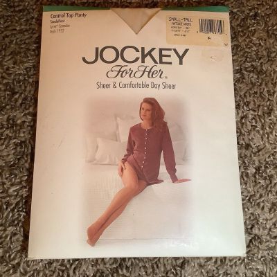 Jockey for Her day sheer pantyhose, color antique white, size: small-tall