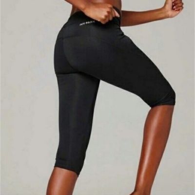 NWT IVY PARK V MID-RISE SCULPTURED LEGGING CAPRI NEW XXS WOMEN'S BLACK