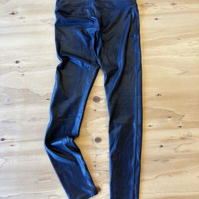 Spanx Black Faux Leather Leggings Women’s Medium Slimming Compression EUC