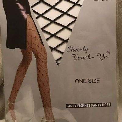 Sheerly Touch -Ya Fancy Fishnet Panty Hose